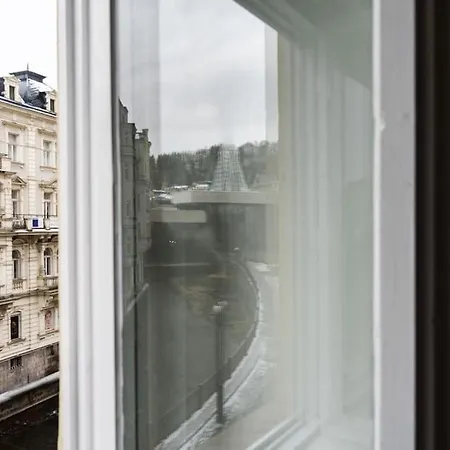 Apartment Deluxe 2bdrs In Spa District Center Karlovy Vary