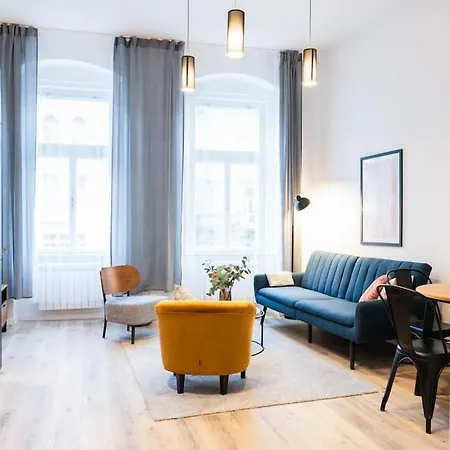 Deluxe 2bdrs In Spa District Center * Karlovy Vary